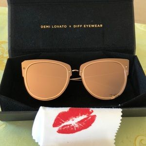 Demi Lovato Diff sunglasses
